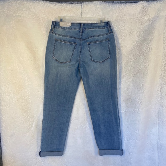 Chicos Boyfriend Patchwork Ankle Fashion Jeans - US size 2R / Chicos size 00R - Picture 4 of 9